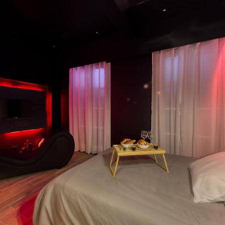מלון Suite Deluxe - Jacuzzi מראה חיצוני תמונה